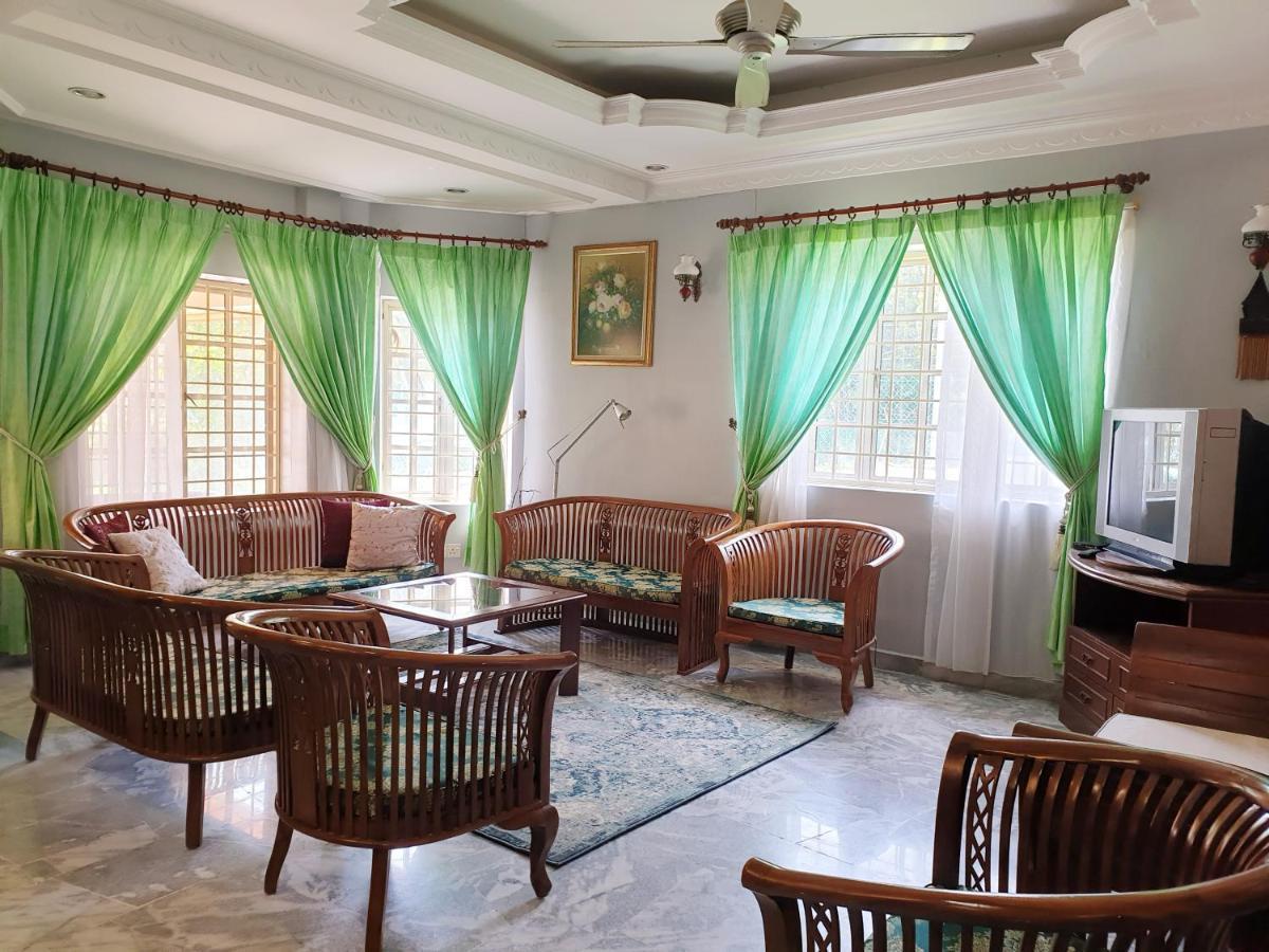 Lavender Impian Homestay Kajang Exterior foto